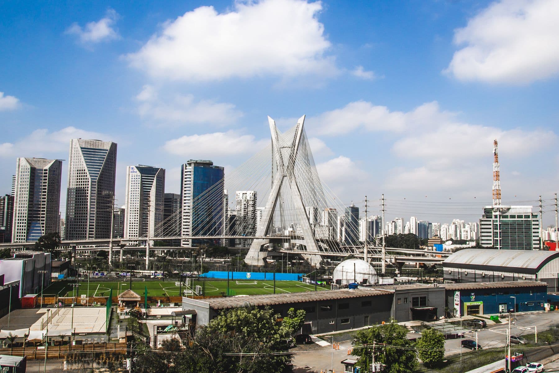 The São Paulo skyline with the Octávio Frias de Oliveira cable-stayed bridge